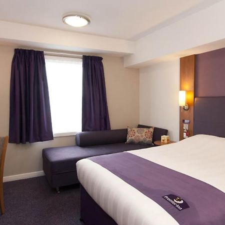 Premier Inn Edinburgh Airport - Newbridge Newbridge  Екстериор снимка