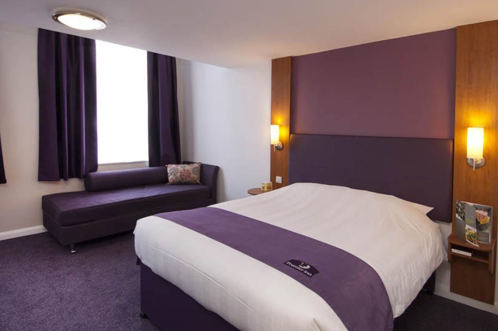 Premier Inn Edinburgh Airport - Newbridge Newbridge  Екстериор снимка