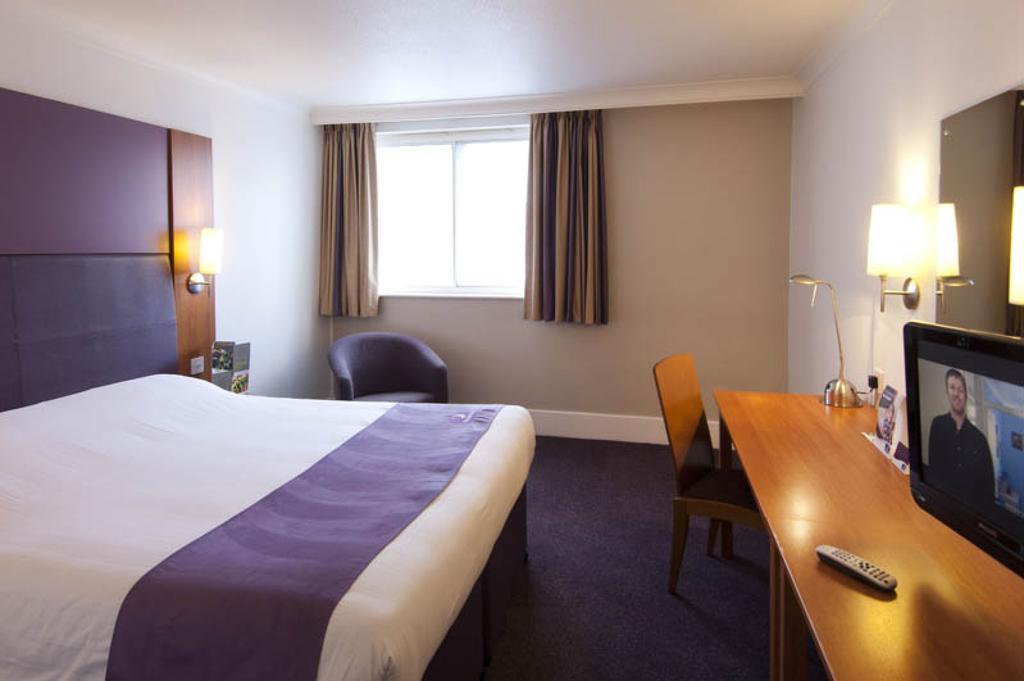 Premier Inn Edinburgh Airport - Newbridge Newbridge  Екстериор снимка