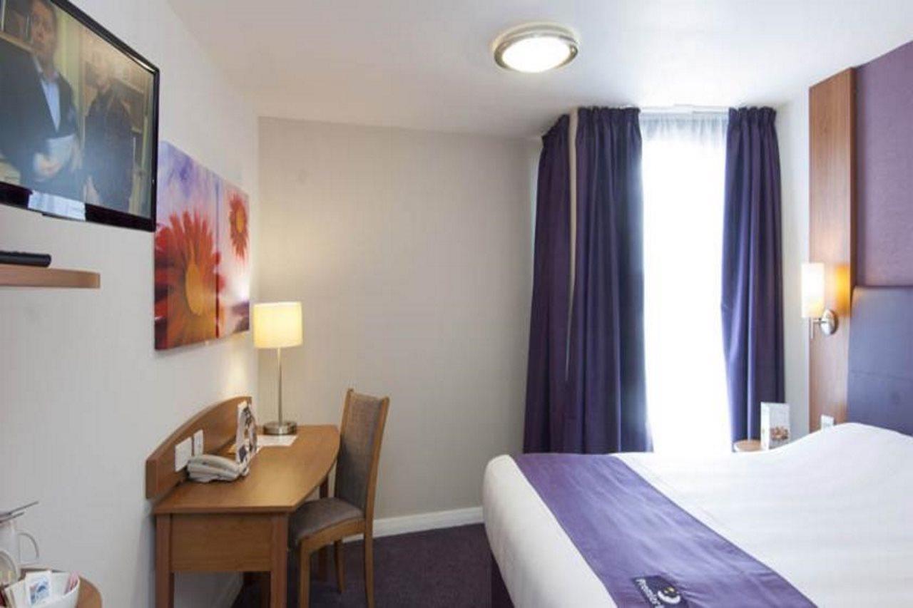 Premier Inn Edinburgh Airport - Newbridge Newbridge  Екстериор снимка