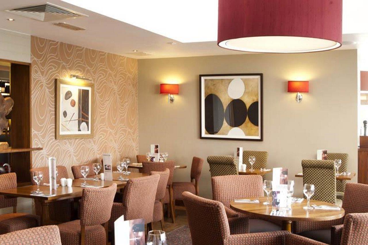 Premier Inn Edinburgh Airport - Newbridge Newbridge  Екстериор снимка