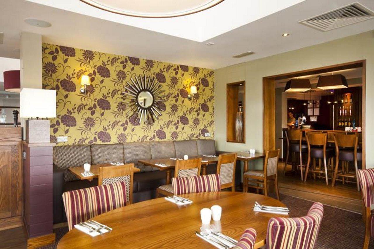 Premier Inn Edinburgh Airport - Newbridge Newbridge  Екстериор снимка